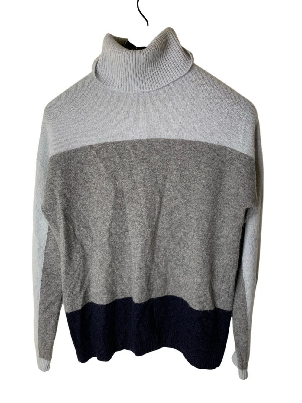 C by Bloomingdale's Cashmere sweater women's size XS